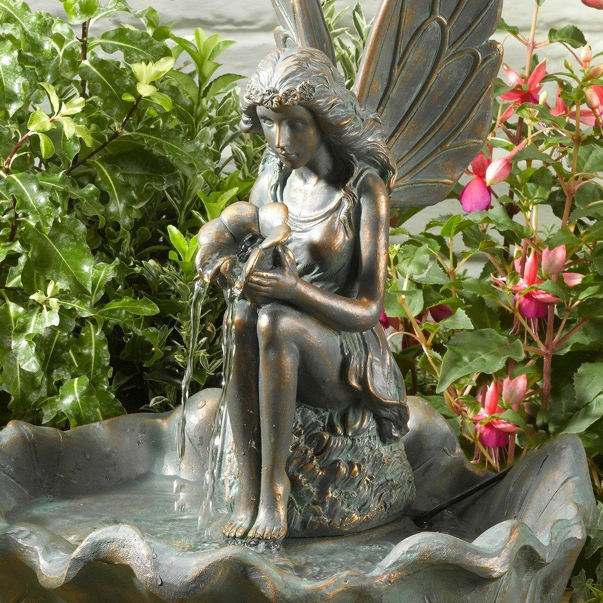 Solar Fairy with Leaf Water Feature image 1