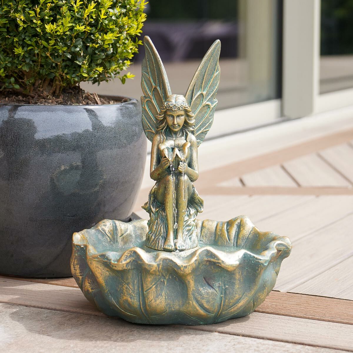 Solar Fairy with Leaf Water Feature image 4