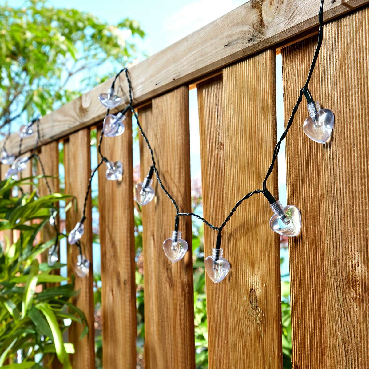 5m Outdoor Battery Heart Fairy Lights, Green Cable image 4