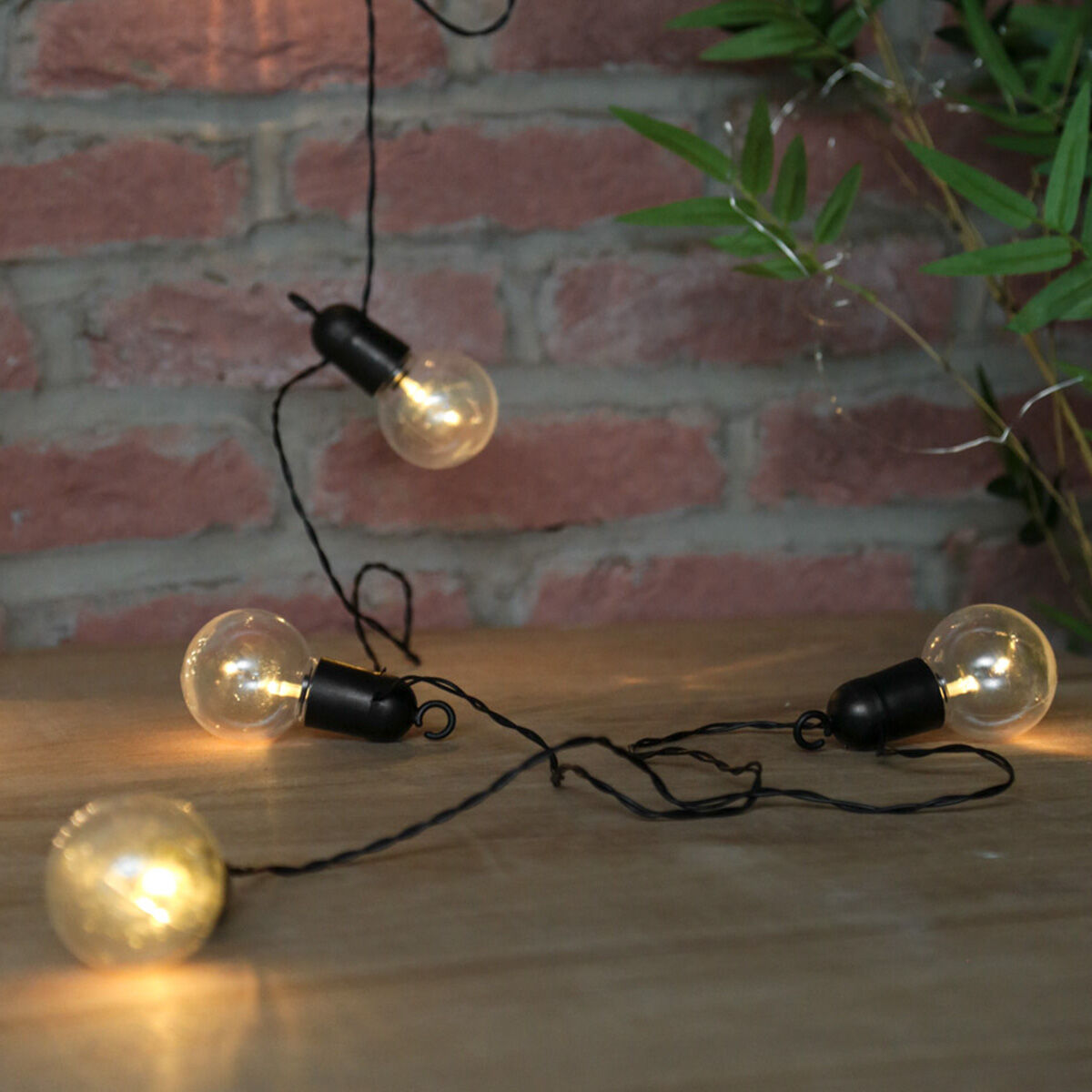 Outdoor Battery Festoon Lights, 10 Warm White LEDs, Clear Bulbs, 4.5m image 2