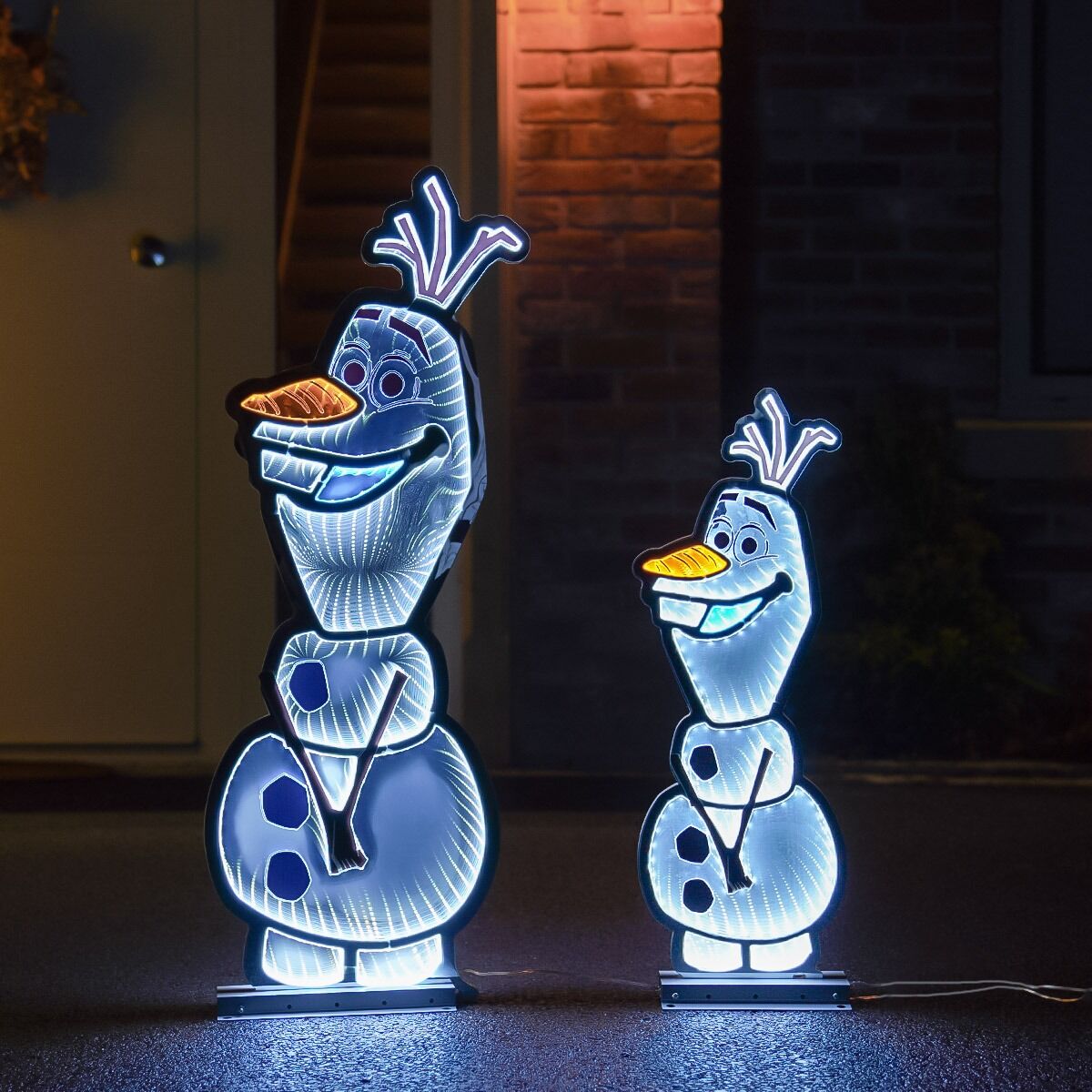 Outdoor ©Disney Infinity Mirror Olaf Christmas Figure image 1