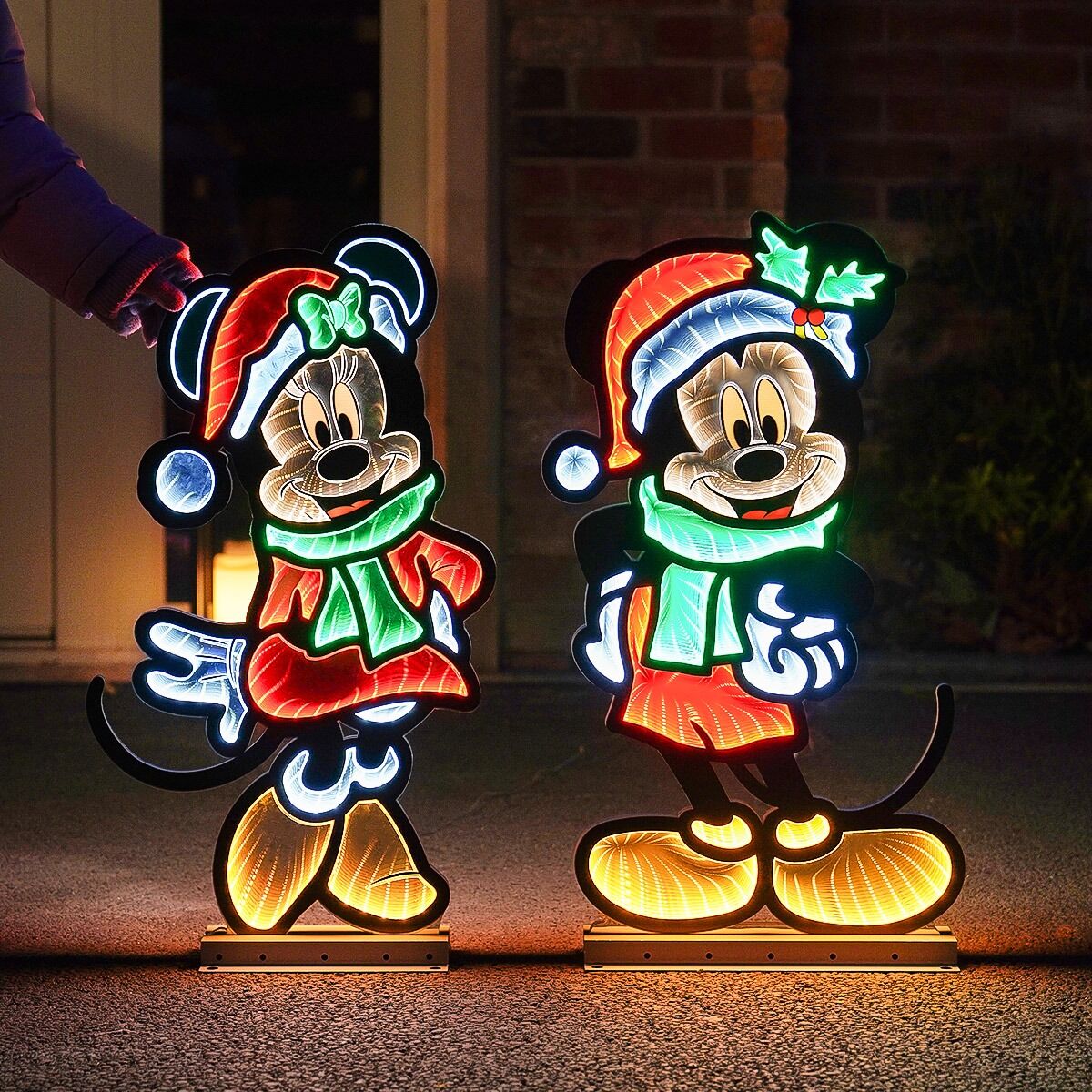 ©Disney Infinity Mirror Mickey Mouse with Scarf Christmas Figure image 4