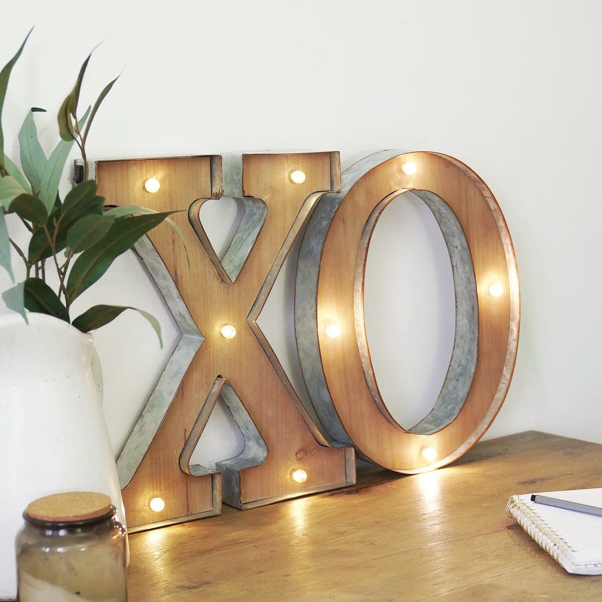Wood & Metal 'O' Battery Light Up Circus Letter, 40.5cm image 3