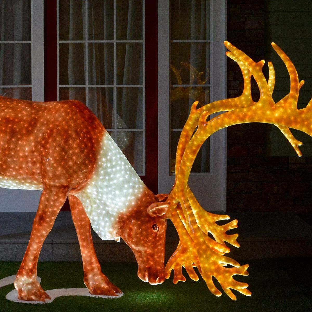 2.6m Outdoor Grazing Stag Reindeer Figure, 5600 White LEDs image 8