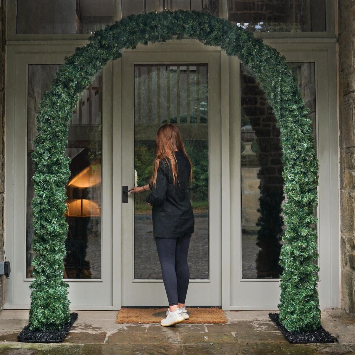 2.5m Outdoor Green Commercial Archway Christmas Garland image 1