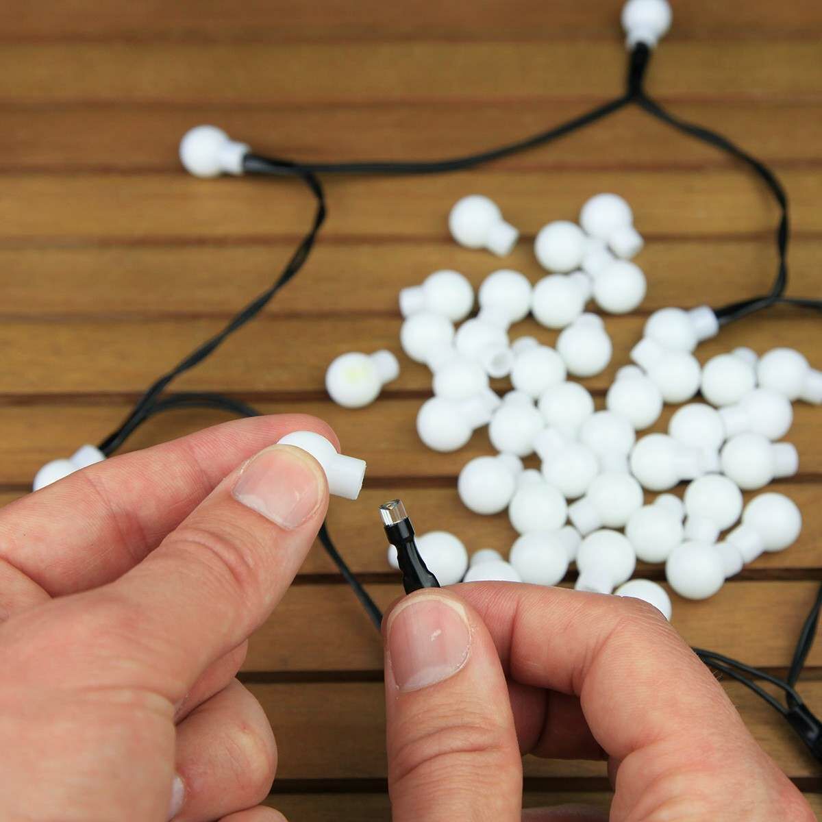 5m Indoor & Outdoor Battery Berry Fairy Lights, White LEDs, Green Cable image 9