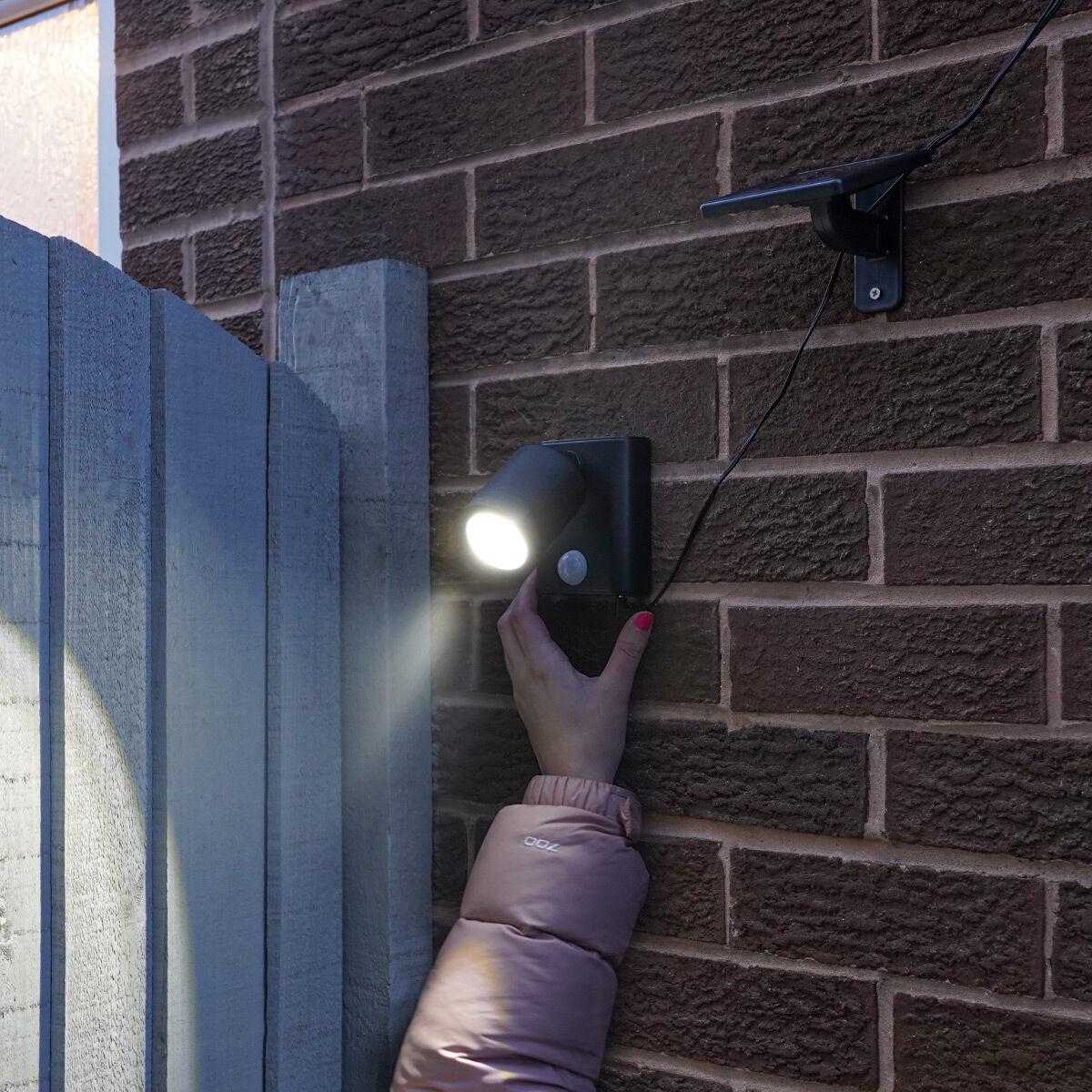Solar Security Wall Light with PIR Sensor image 8