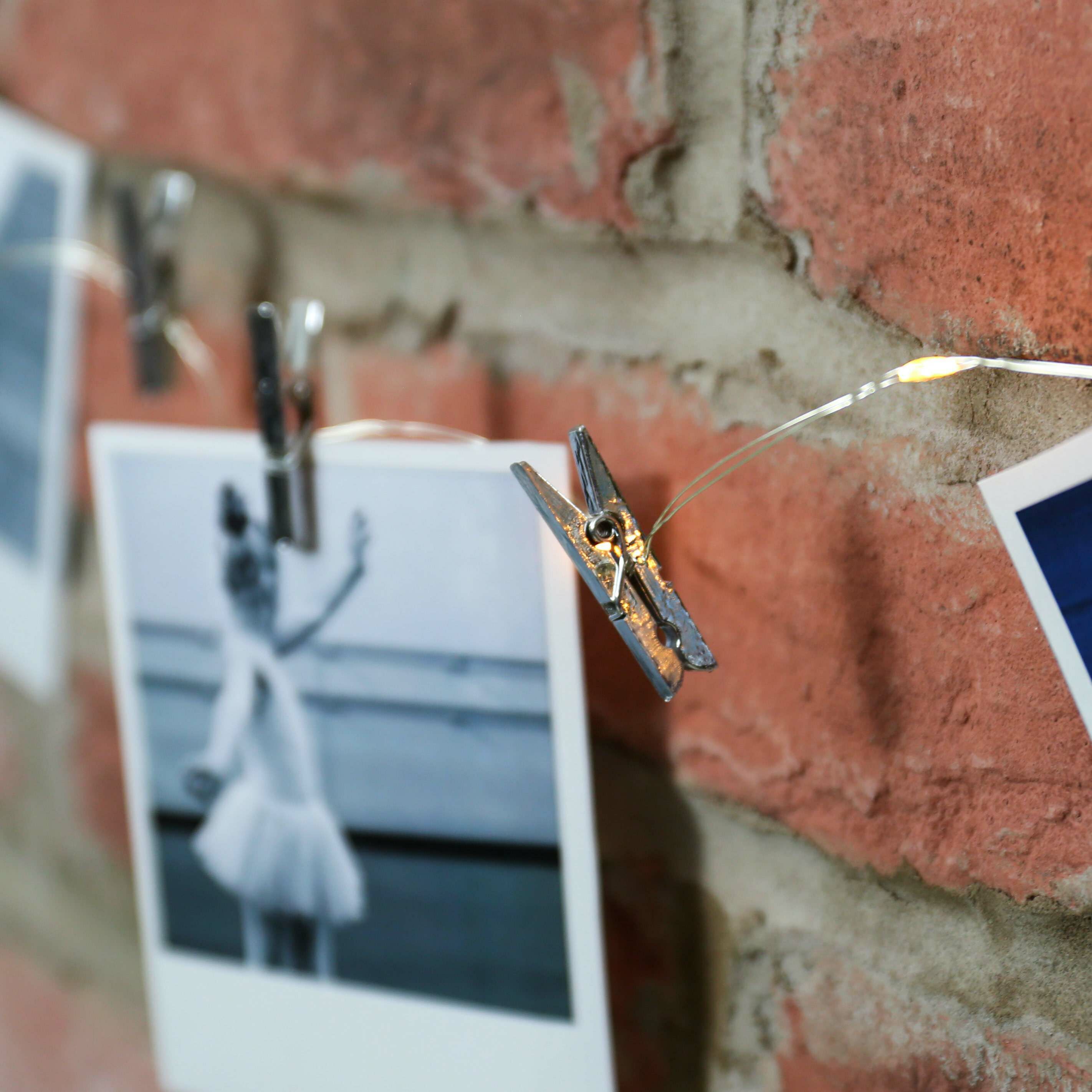 2m Battery Silver Firefly Wire Peg Fairy Lights image 3