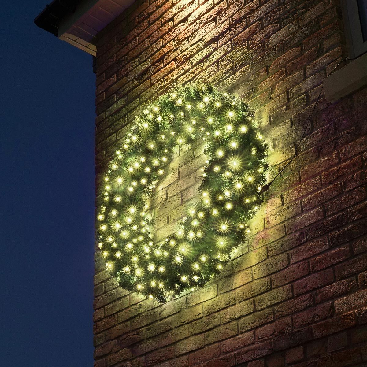 ConnectGo® 1.2m Green Commercial Warm White Pre Lit Outdoor Christmas Wreath image 2