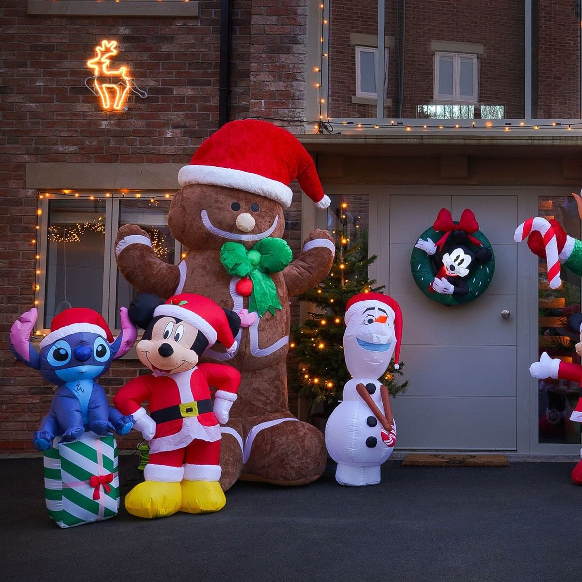 1.2m LED Outdoor ©Disney Christmas Inflatable Olaf image 9